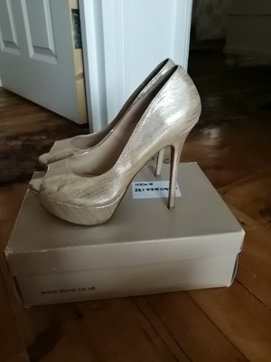 champagne court shoes uk