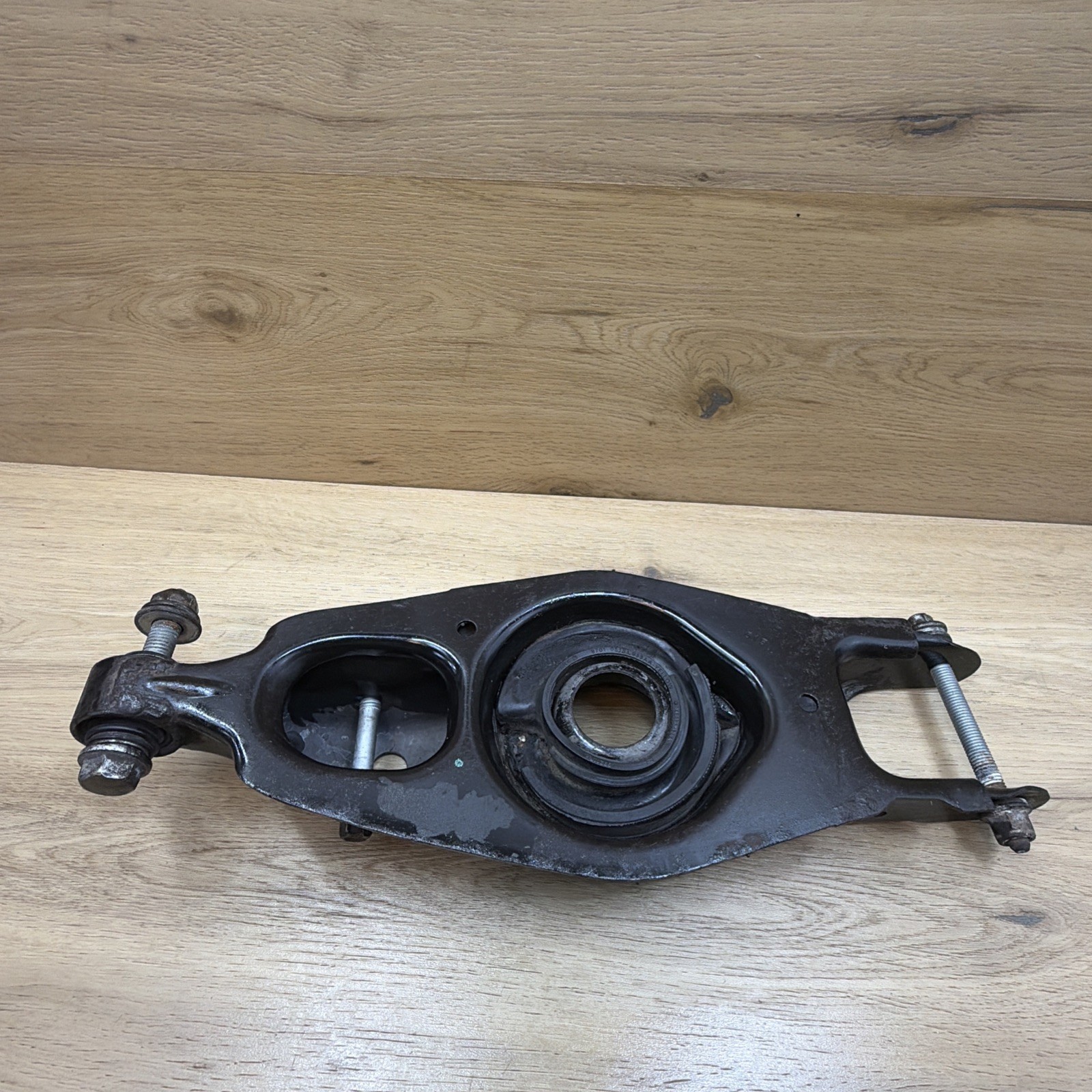 🟢 2014-2017 Maserati Ghibli Rear Left Side Suspension Lower Control Arm🟢
