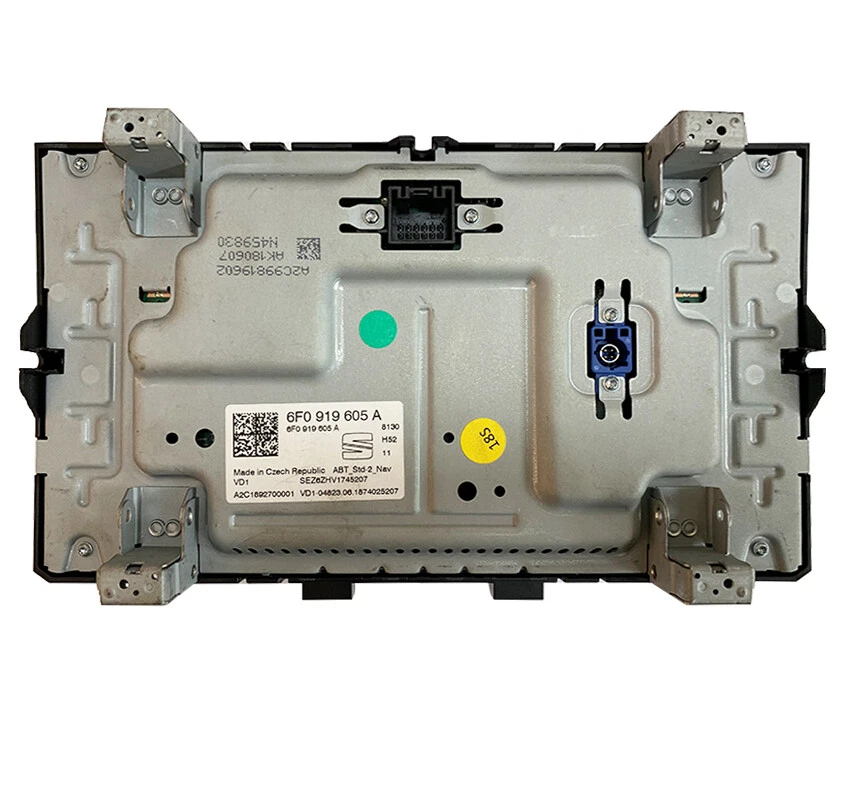 Seat Ibiza Navigation screen sat nav touchscreen display radio stereo 6F0919605A - Image 3 of 4