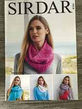Sirdar Knitting Pattern: Ladies Snoods, Scarves, etc, Chunky, One Size, 8195 