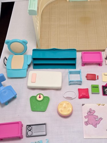 Calico Critters Village Clinic Stocked Dentist Doctor Critter Toddler Play - Picture 20 of 22