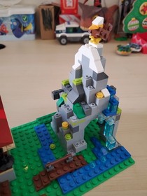lego 31025 Creator Mountain Hut 95 % Conplete.