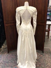 Vintage Wedding Dress | Keyhole Back | Dangling Pearl Trim | Fairy | Cottagecore