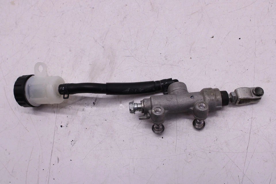 17-19 KAWASAKI Z650 ZR650 ABS FRENO TRASERO CILINDRO MAESTRO CON DEPÓSITO Foto 4 de 4