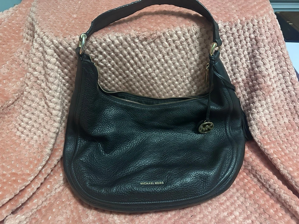 Michael Kors Gansevoort 黑色皮革流浪汉 单肩包 手提包 — 第 3/4 张图片