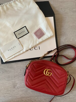 Gucci GG Marmont Matelasse Shoulder Bag Mini Hibiscus Red