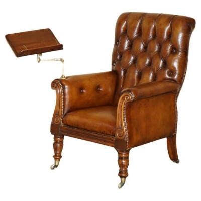 RESTAURIERTER ANTIKER WILLIAM IV CHESTERFIELD BRAUNER LEDER SESSEL + SCHREIBSCHRÄGE