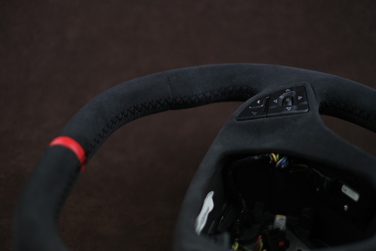その他 Steering wheel leather-alcantara-m-sport-