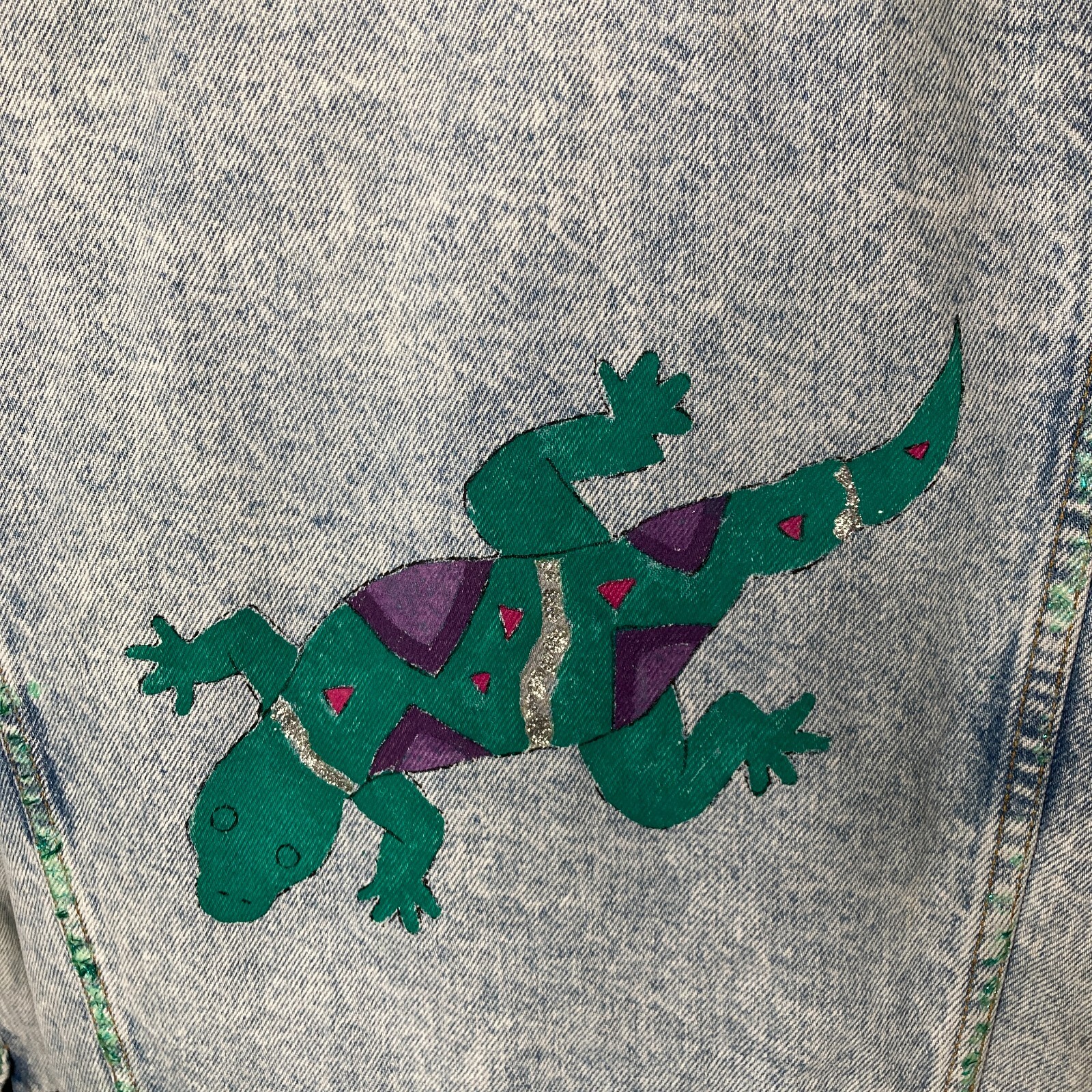 vintage levis trucker jacket womens XL custom design light wash painted thumbnail 3