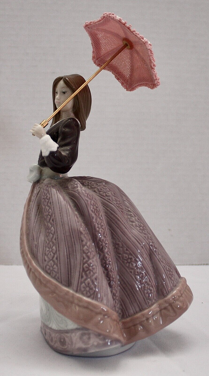 Lladro Figurine 
