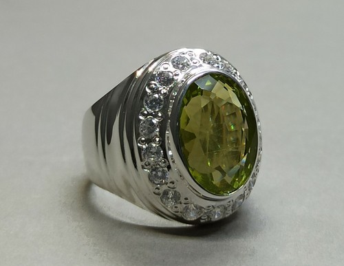 Oval Cut 12 Carat Pale Green Peridot Sterling Silver 925 Handmade Beryl Men Ring - Picture 7 of 12