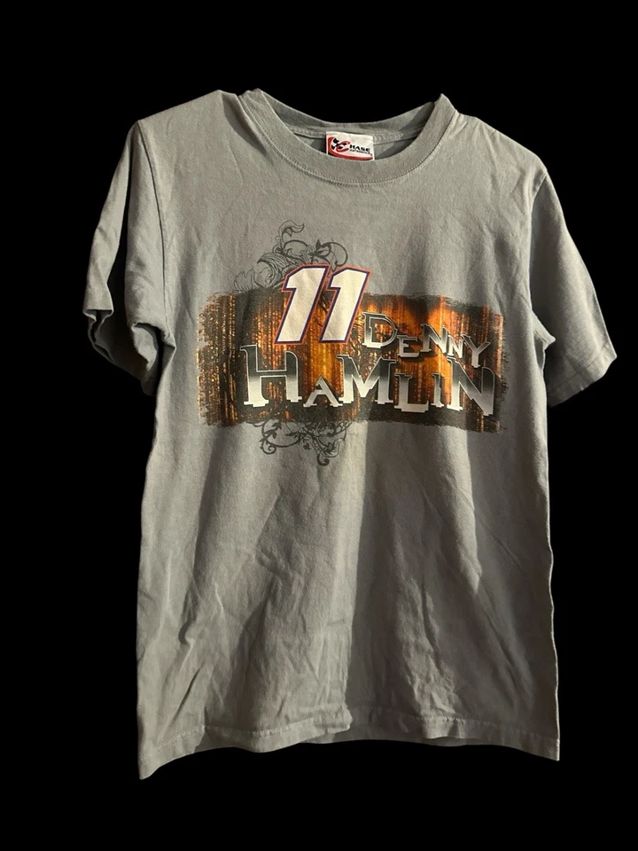 Camisa Nascar Hombre Pequeña Denny Hamlin Carreras Gráfico Persecución Auténtica Doble Cara Foto 2 de 4