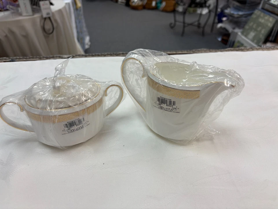 Nueva crema y azucarero Vera Lace Gold de Wedgwood Foto 2 de 4