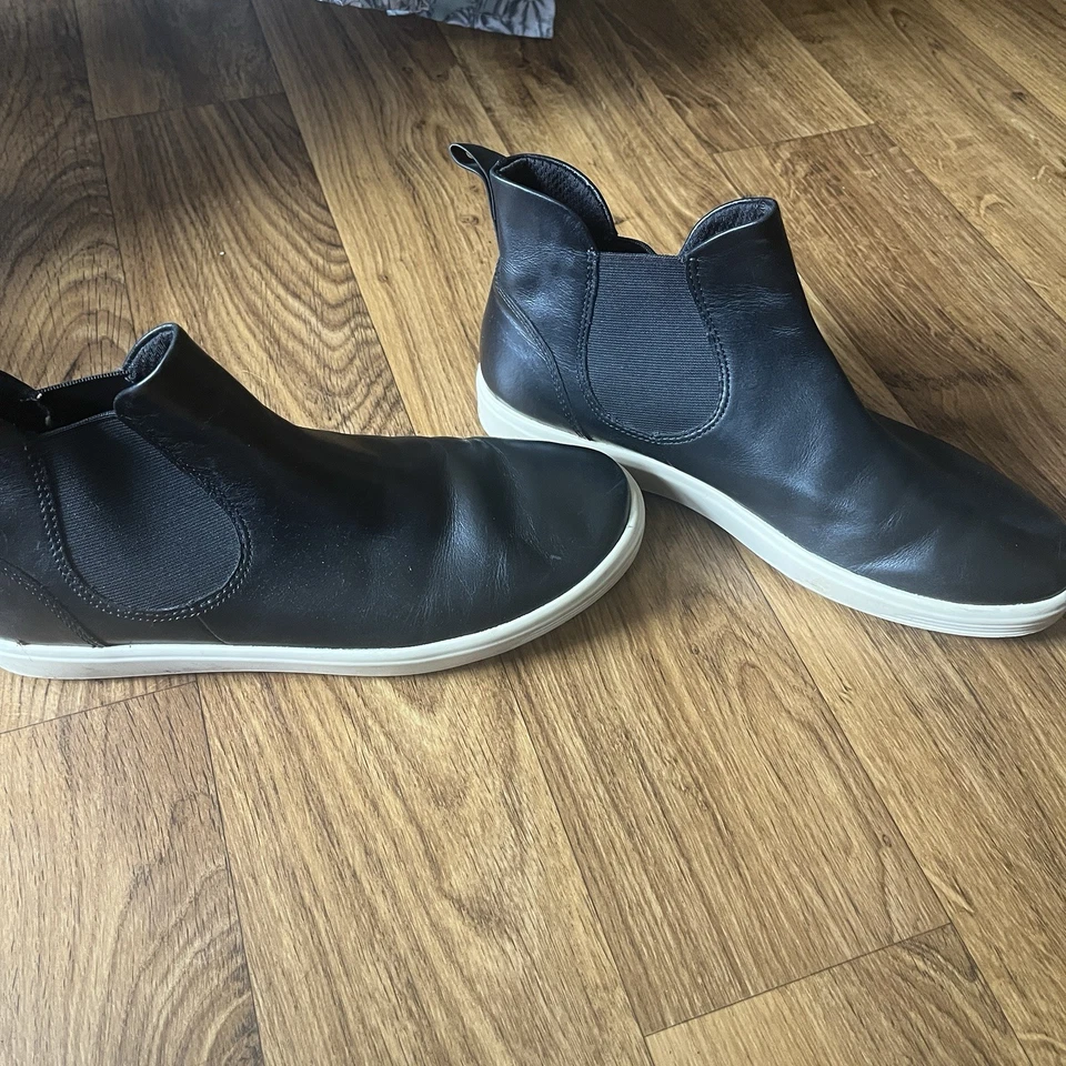 Zapatilla deportiva Ecco WMS TALLA EU 39 EE. UU. 8-8,5 NEGRA suave 7 cuero Chelsea botín cómodo Foto 2 de 4