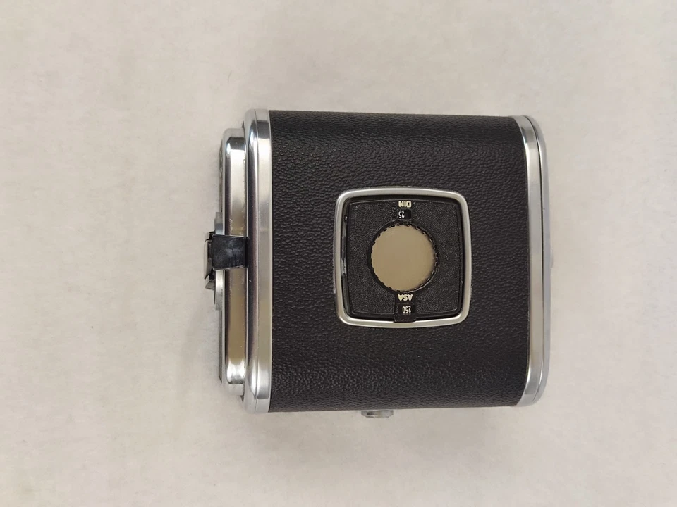 MINT Hasselblad A12 Type II 6x6 120 Film Back Holder Magazine - Image 2 of 4