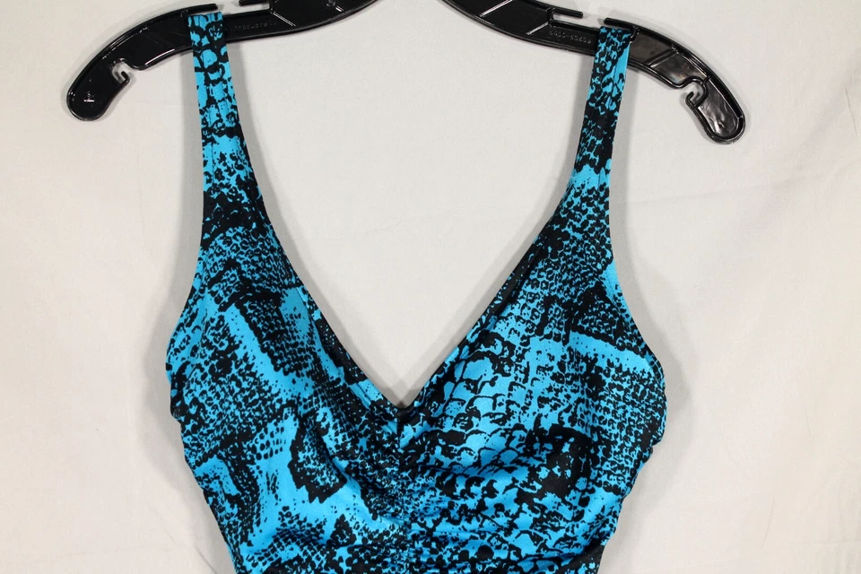 TRAJE DE BAÑO DE COLECCIÓN ROSA MARIE REID SERPIENTE AZUL ACANALADO ACOLCHADO CORTE ALTO de una pieza talla 10 Foto 2 de 4