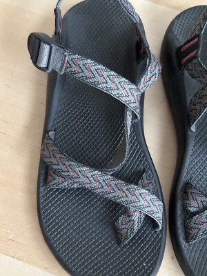 Chaco Z/2 Classic Sandals Grey Red Pattern Toe Loop Water  display picture 2