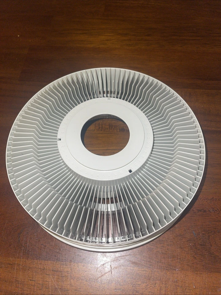 Лот из 2 ТРАПЕЦЕИДАЛЬНЫХ винтажных вращающихся каруселей Rototray 100 для фотографий - Изображение 2 из 4