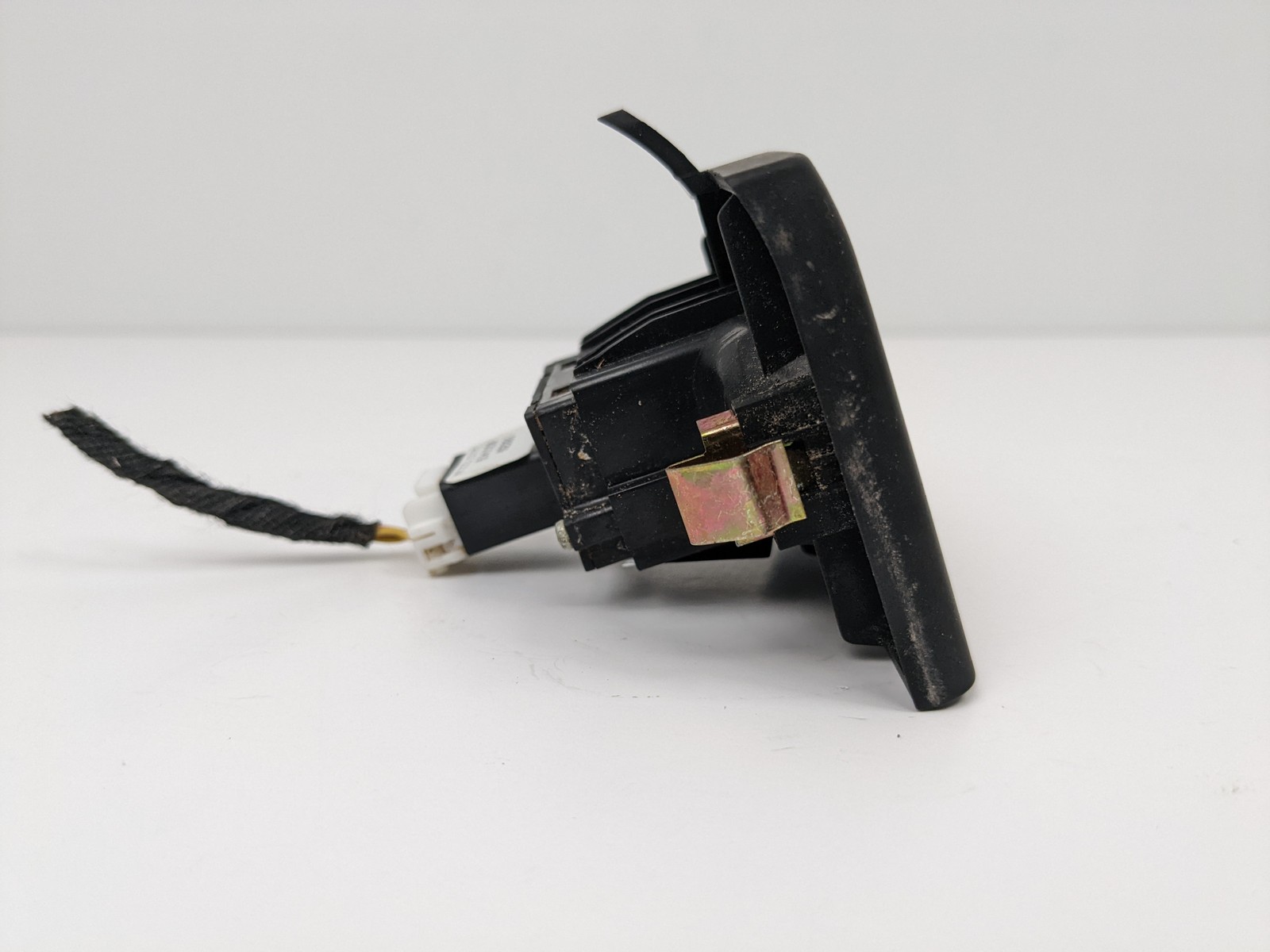 03-12 Maserati Quattroporte M139 Rear Left Driver Side Door Switch Button OEM
