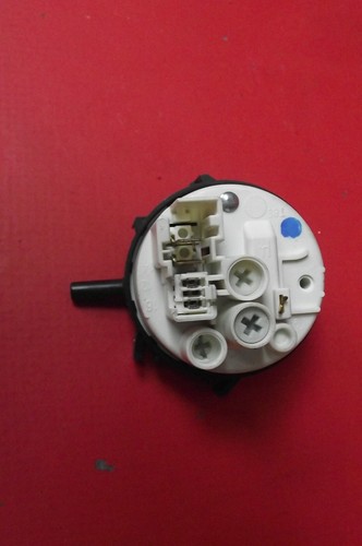 Waschmaschine Whirlpool AWO/C7714 Druckschalter