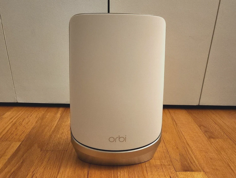 NETGEAR Orbi RBSE960 Add-on Satellite Mesh WiFi 6E AXE11000 -Converted Router- - Image 2 of 4