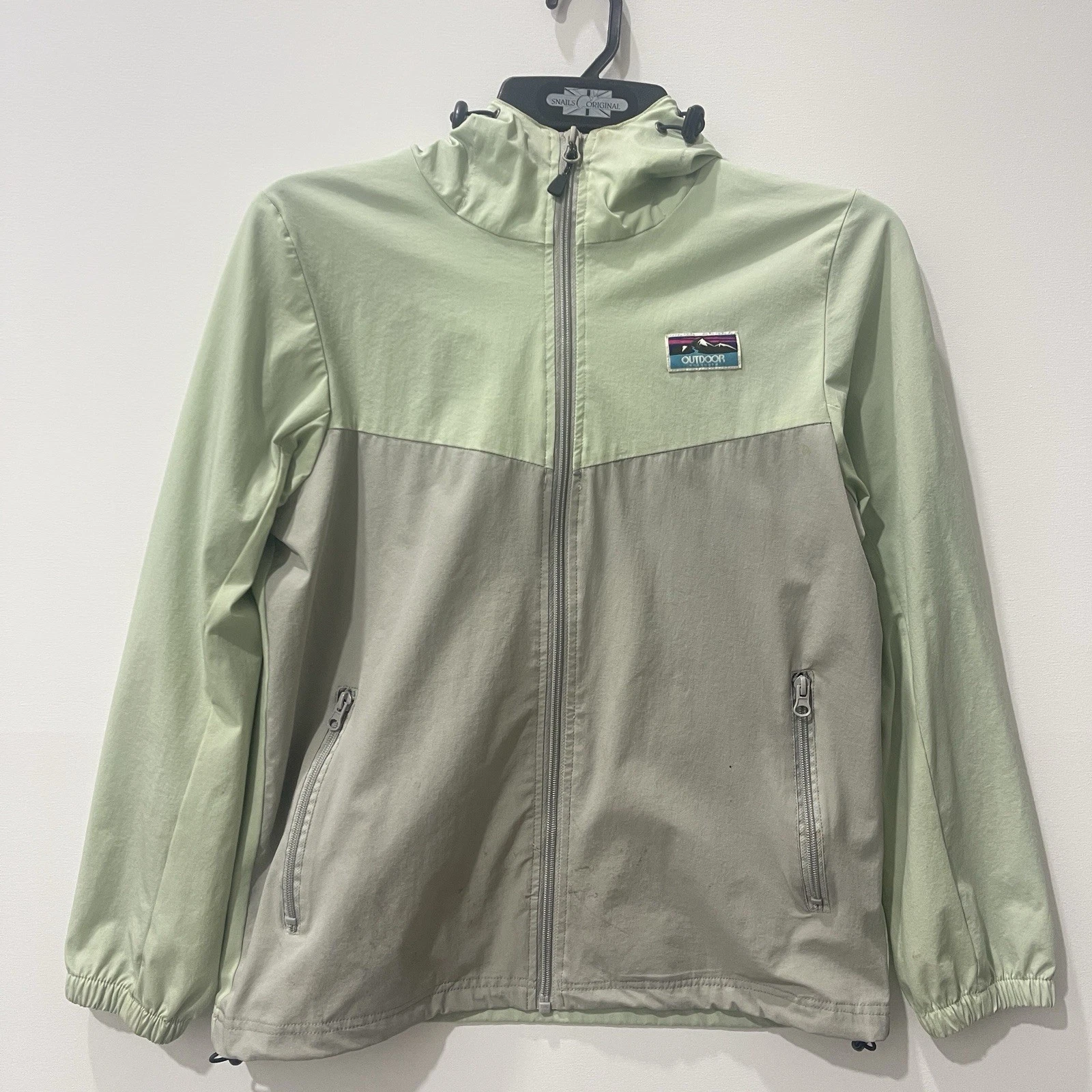 Outdoor Windbreaker