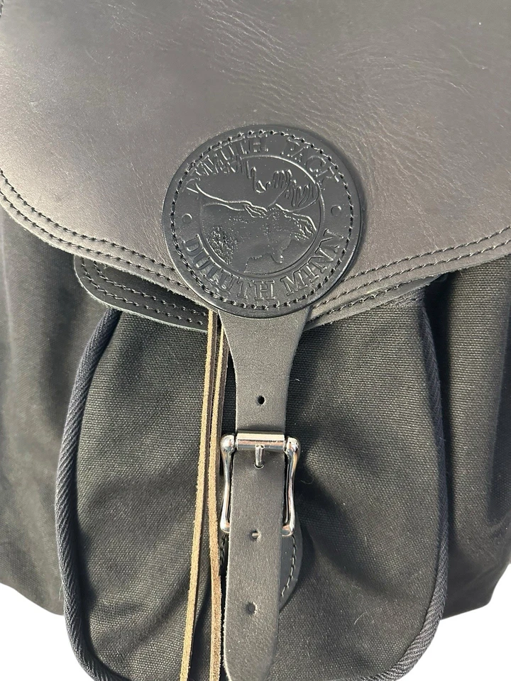 Duluth Pack Mochila Negra Mochila Lona Cuero Solapa Superior Hecha en EE. UU. Paquete de Día Foto 4 de 4