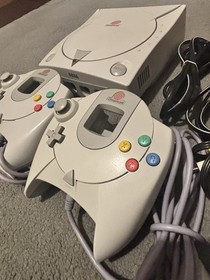 Dreamcast console bundle. Lightly Used & In Great Condition. Comes Ready 2 Use