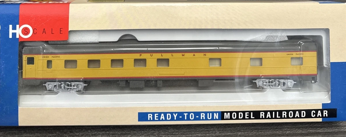 Union Pacific Railroad C-8 Like New HO Model Railroad Passenger