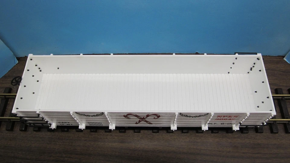 Bachmann G gauge North Pole & Southern Gondola #30647 - Image 2 of 4