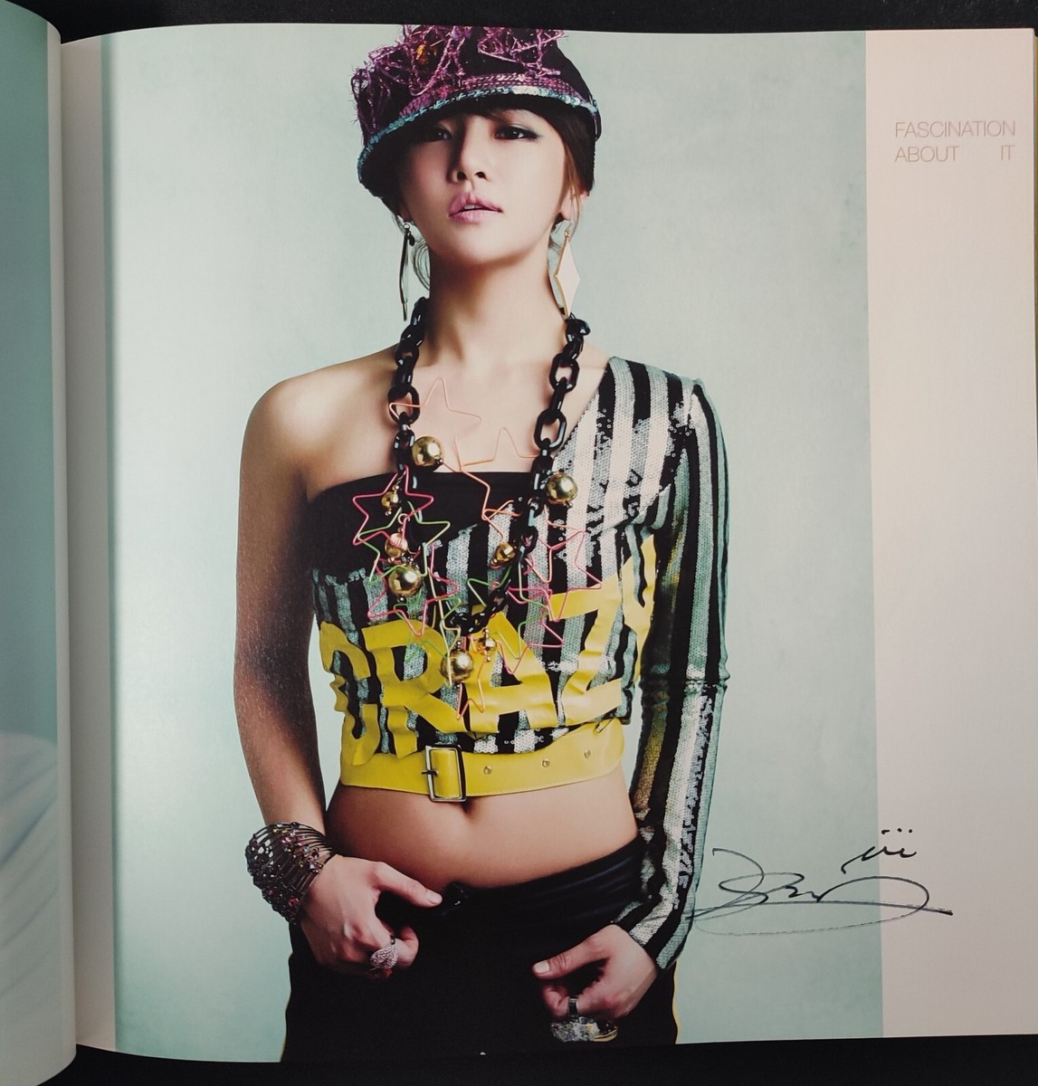 T-ARA [BREAKING HEART] All Member Real Hand Signed Repackage Album
