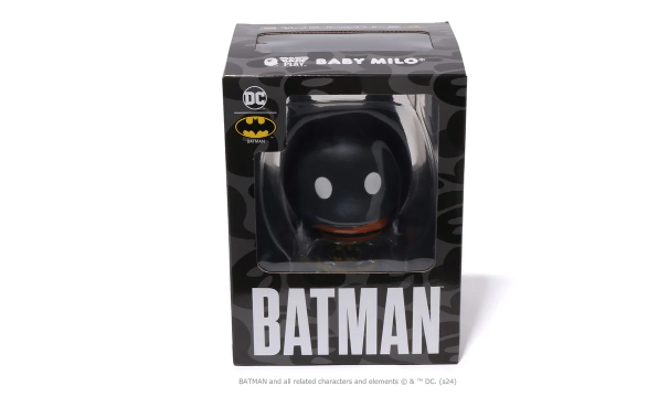DC BATMAN & SUPERMAN x BABY MILO® VCD A BATHING APE Set of 2 DC BATMAN & SUPERMAN x BABY MILO® VCD A BATHING APE Set of 2