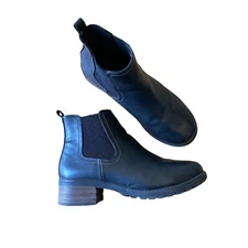 EASTLAND JASMINE Ankle Boots Chelsea Black Size 8.5