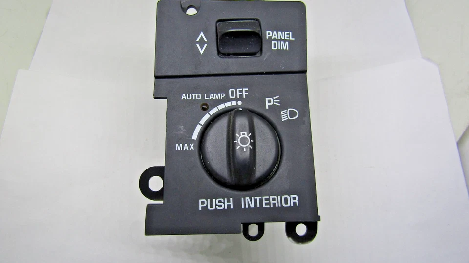 Headlight Switch Motorcraft SW-5265 fits 95-97 Lincoln Town Car NEW OEM - Image 3 of 4