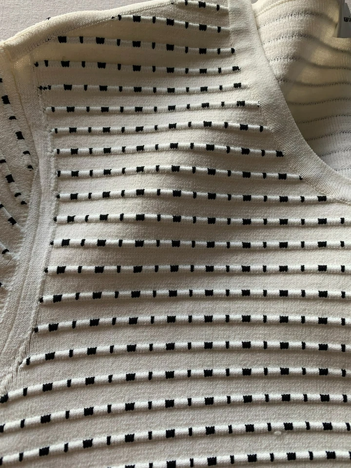 Cárdigan corto suéter talla 10 color (blanco-negro) marca Narciso Rodriguez Foto 2 de 3