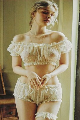 A ''Pretty Young Bride'' In White Negligee` Handmade Real Picture Postcard - 913