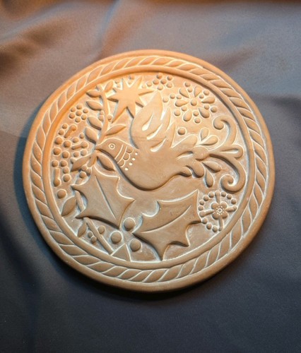 Korissa*Handmade Terracotta Plate Bird Leaves Engraved 9" Round Bread Warmer EUC