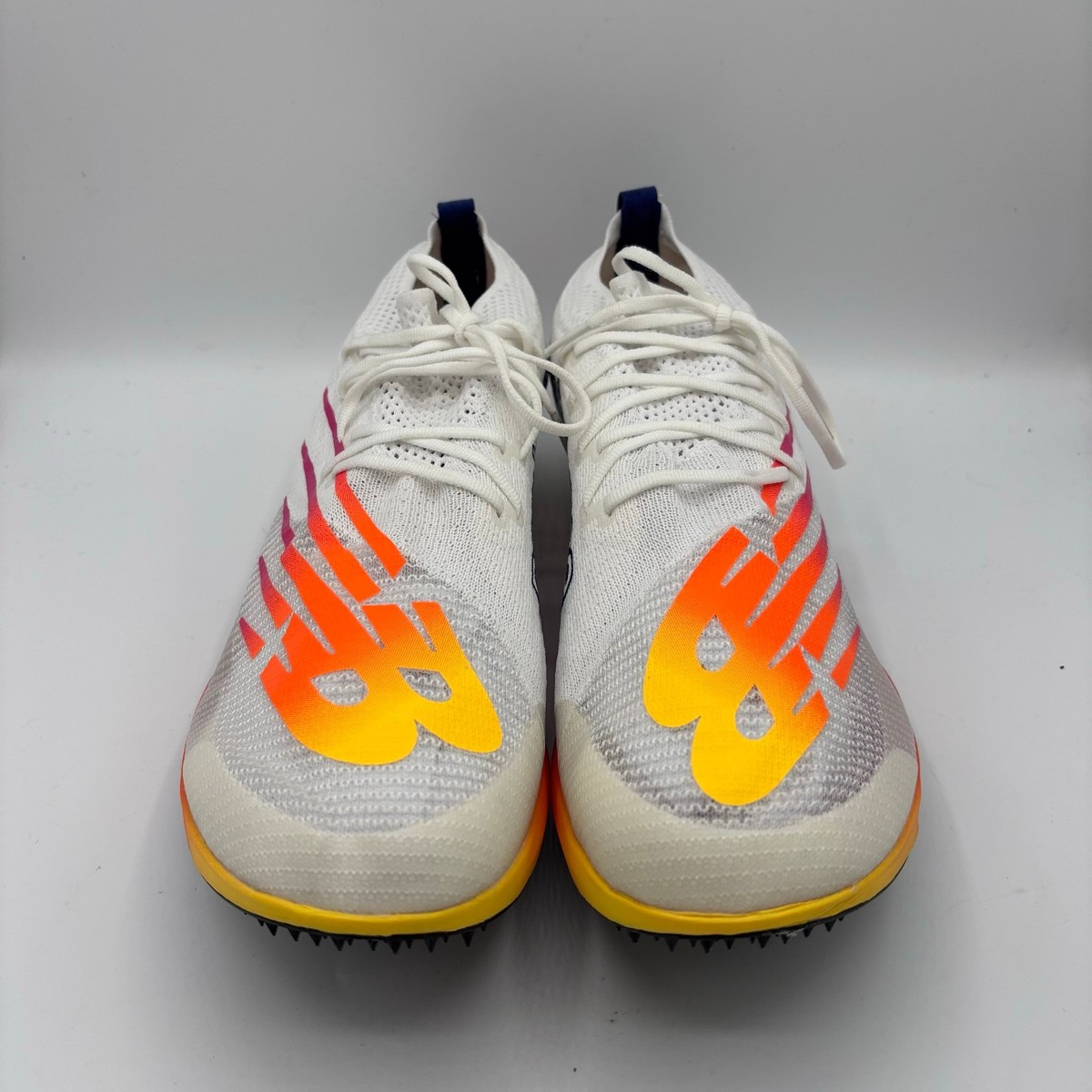 New Balance FuelCell MD-X Mens Size 10.5 White Vibrant Apricot