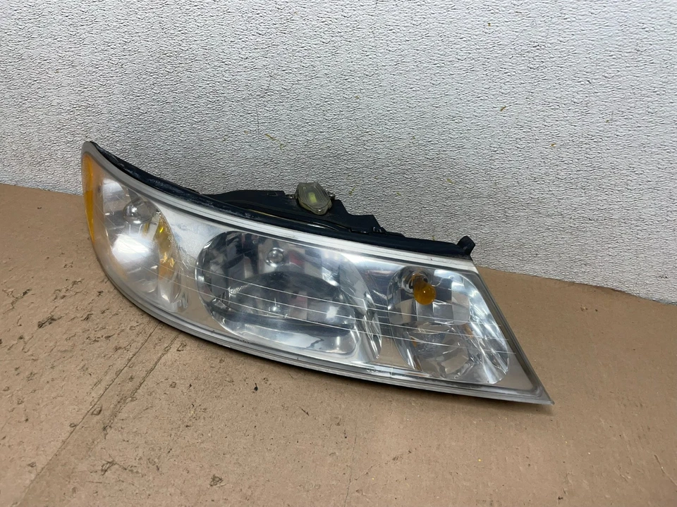 Faro lateral derecho Lincoln Continental 1999 a 2002 pasajero derecho OEM Q4962 DW Foto 2 de 4