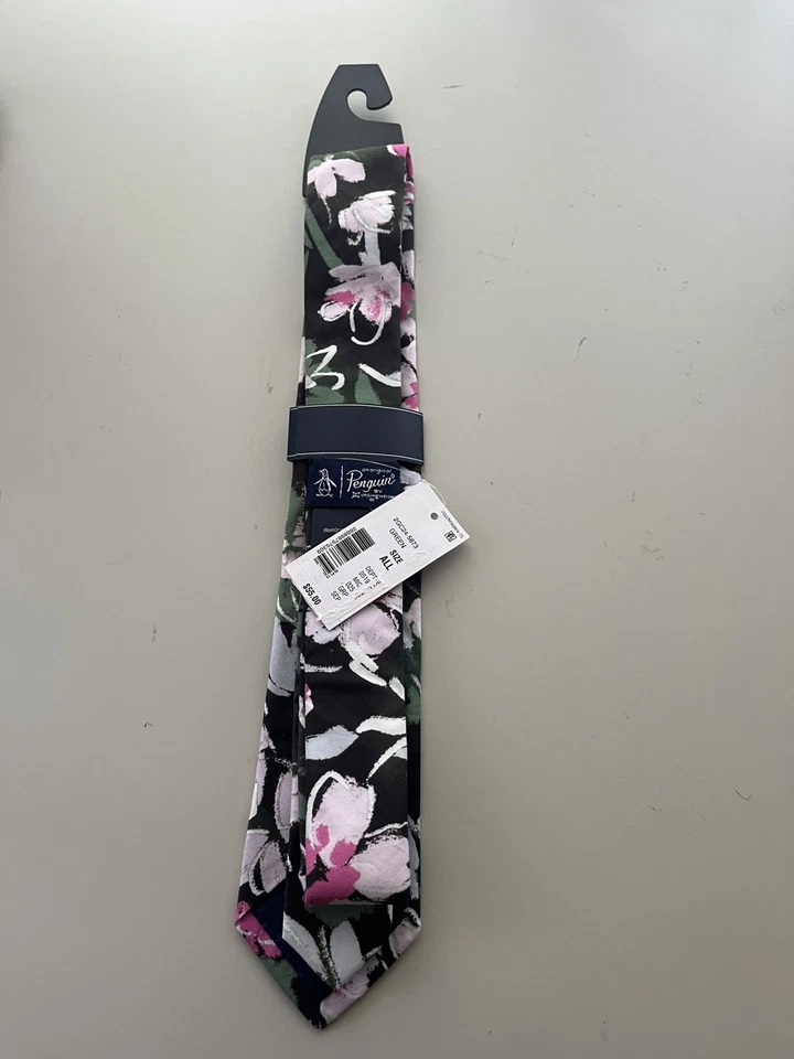 PENGUIN MENS TIE Gorgeous Green/Pink /white Floral. NWT MSRP $55.00 - Image 3 of 4