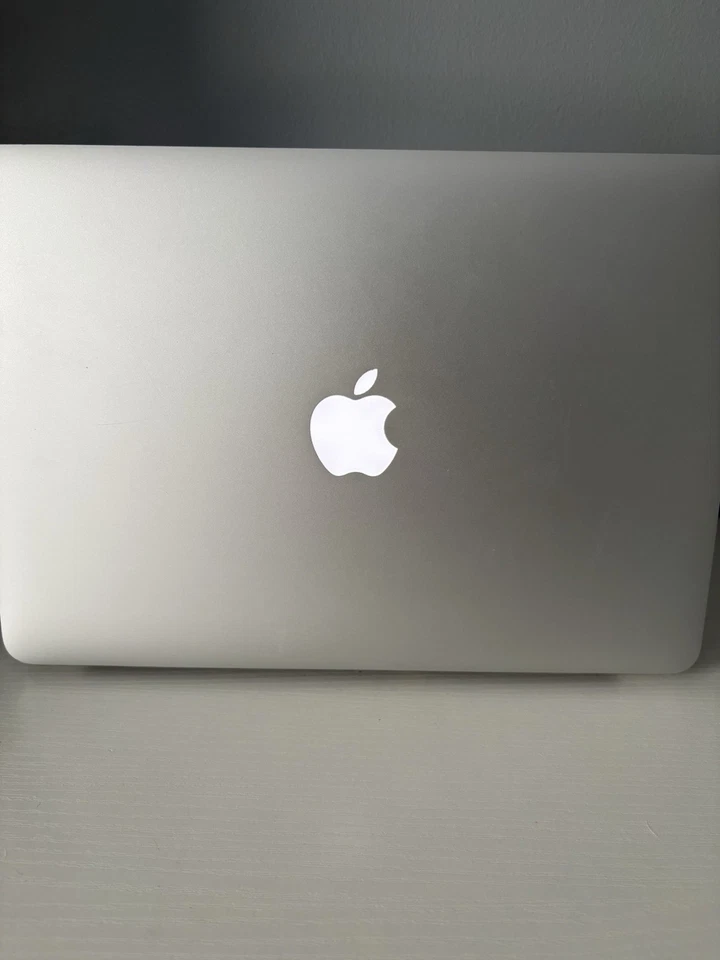 Apple MacBook Air 13 Mid 2013 128GB SSD, I5, 4GB RAM Mac OS Big Sur - Image 4 of 4