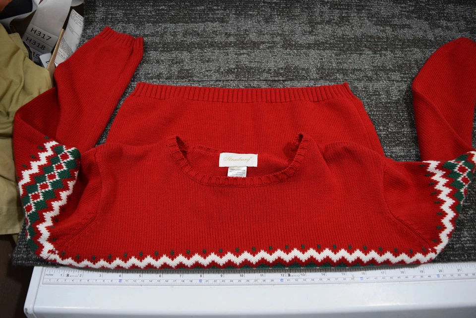 Strasburg BOYS 12/14 Red Green White Christmas Holiday Sweater H317 - Image 4 of 4