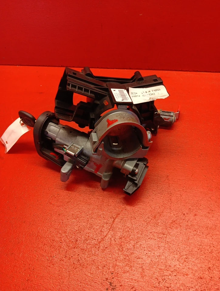 2005-2009 GM Multi Vehicle ignition Lock Cylinder w/ Keys 23233198 - Image 4 of 4