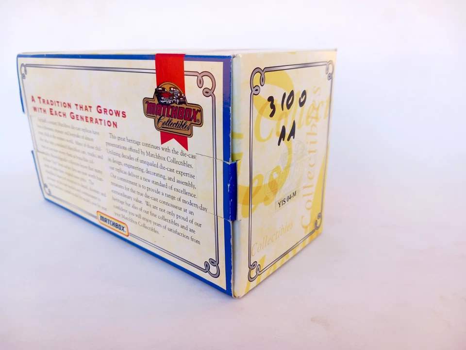 1/43 O scale matchbox truck pickup YIS04 1957 Chevrolet 3100 American Airlines - Image 2 of 4