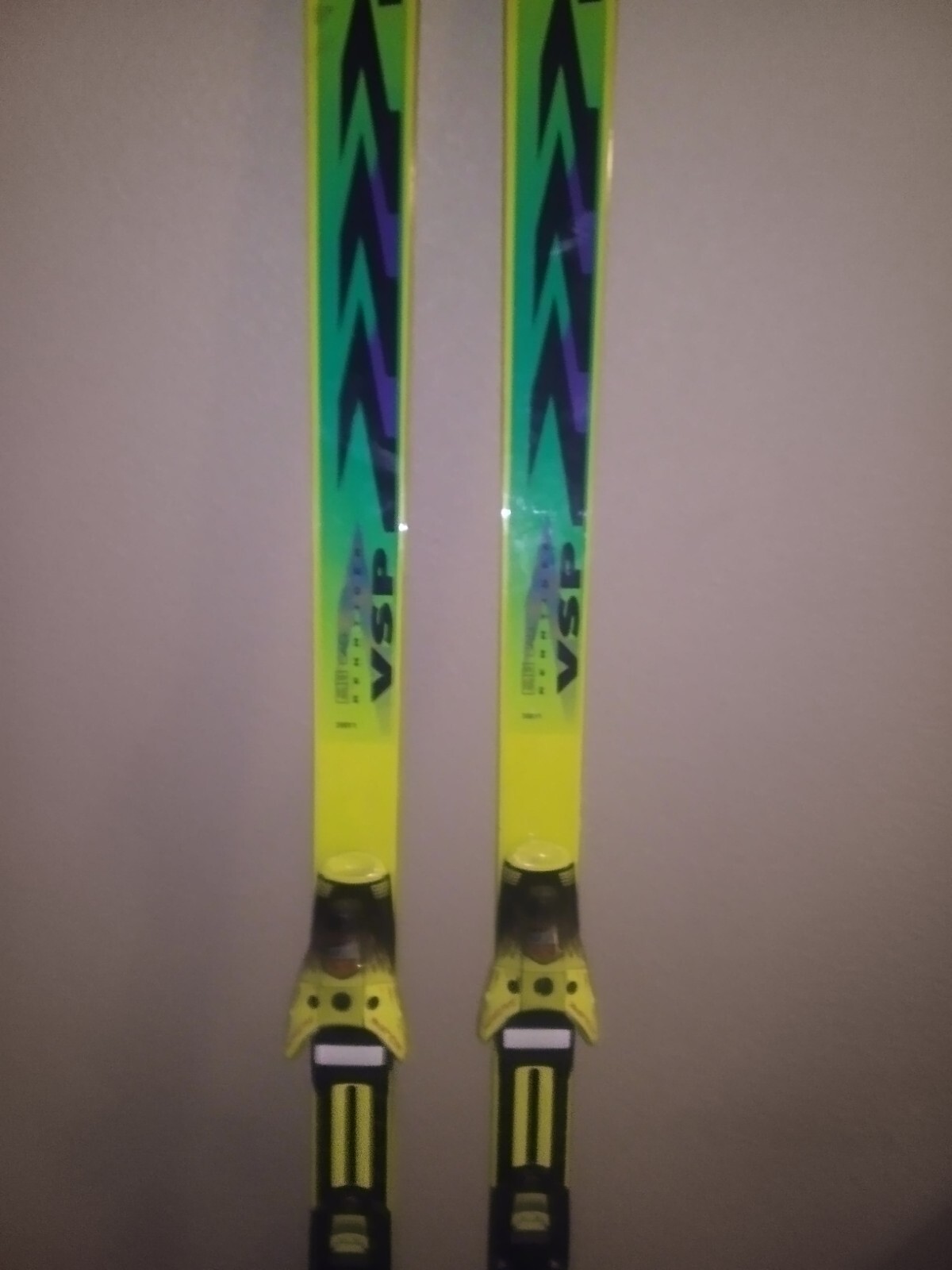 High quality, barely used, downhill skis with bindings and boots eBay