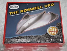Sealed TESTORS The ROSWELL UFO 50th Anniversary 1/48 Scale Unassembled Kit MODEL