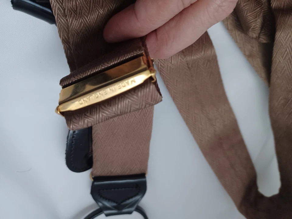 Tirantes británicos vintage 100 % seda con botones en color topo Foto 4 de 4