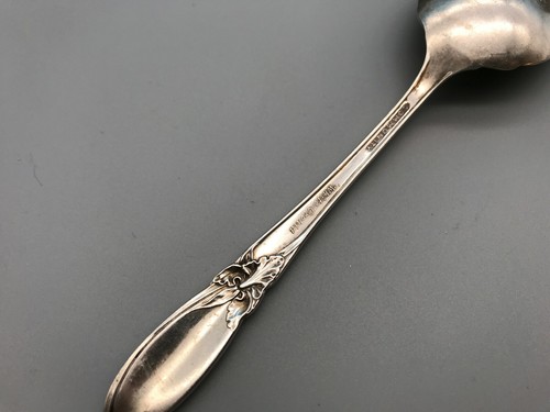 Oneida Community WHITE ORCHID Silverplate 6-1/8" Sugar Serving Spoon - Picture 6 of 7