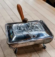 Vintage Colonial Scene Silver Plated Silent Butler