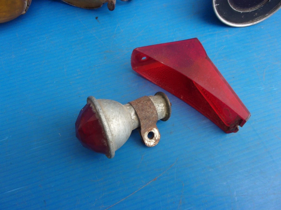 vélo ancien,lot de phares. - Photo 4/4